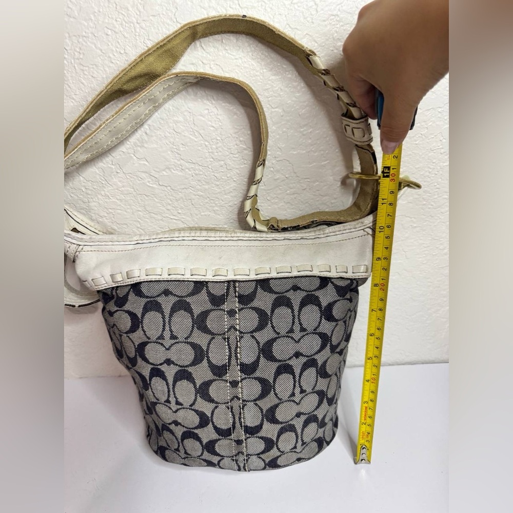 Coach Bleecker Signature Blue Denim Canvas White Leather Trim Shoulder Bag Y2K - Picture 3 of 12